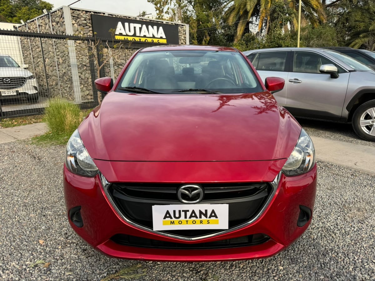 2017 Mazda 2 Sedan AUTOMATICO - Miniatura 6