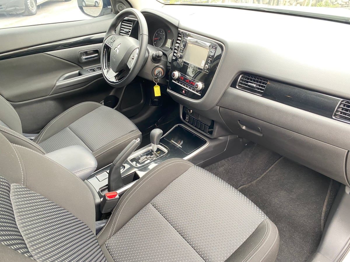 2022 Mitsubishi Outlander Automatica Outlander - Miniatura 7