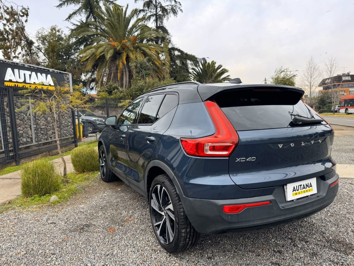 2023 Volvo Xc40 Mild HYBRID - Miniatura 4