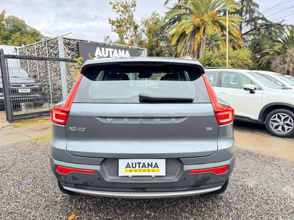 2019 Volvo Xc40 Momentum T4 - Miniatura 6