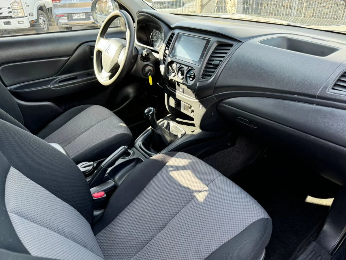 2021 Mitsubishi L200 Work CR - Miniatura 6