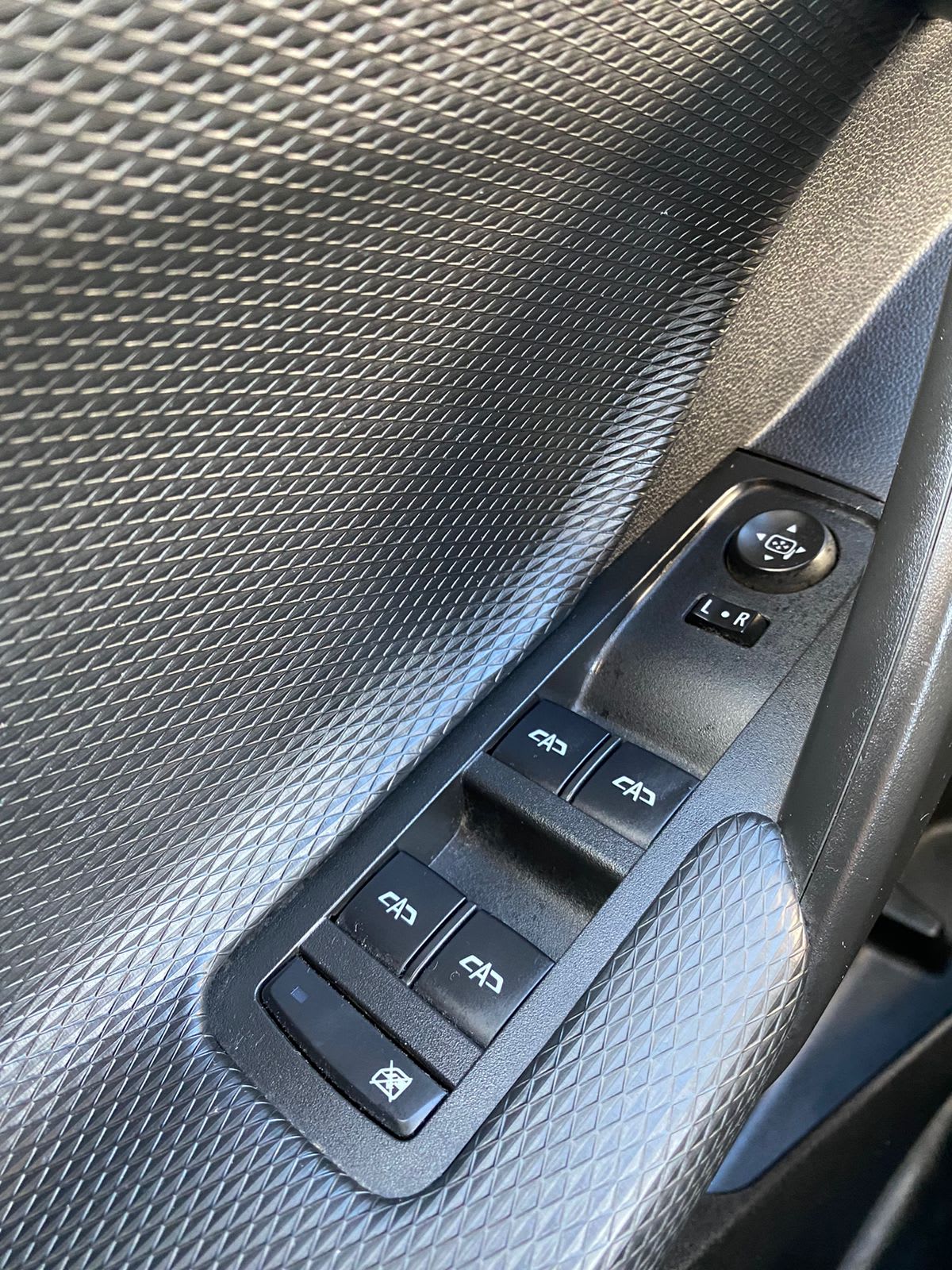 2023 Chevrolet New Tracker LTZ - Miniatura 7