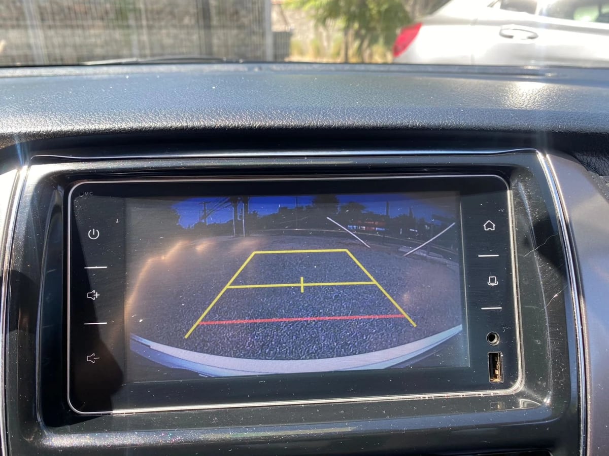 2021 Toyota Yaris E AUTOMATIC - Miniatura 10
