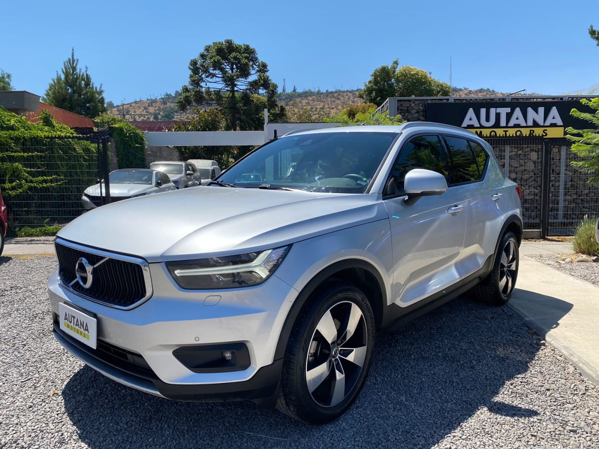 2018 Volvo Xc40 Momentum DIESEL - Miniatura 2