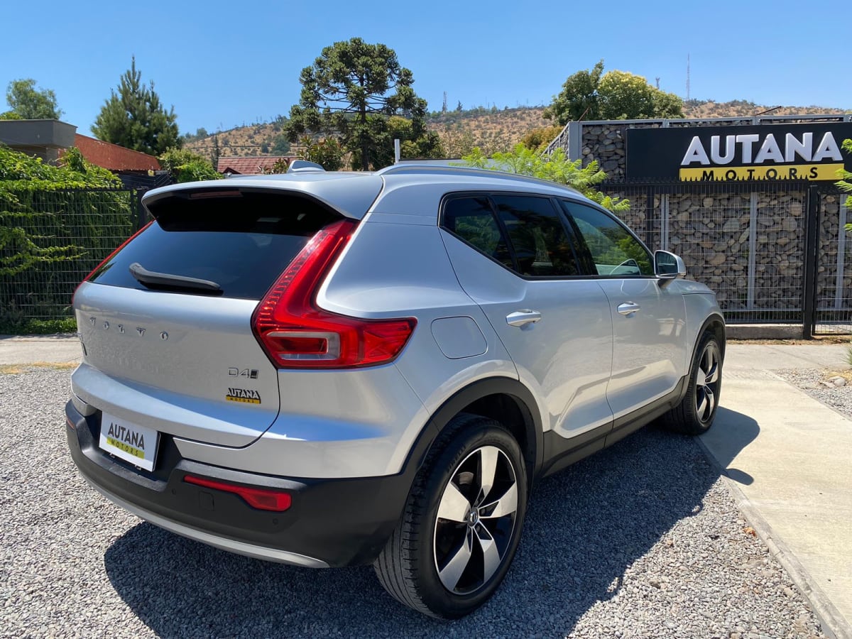 2018 Volvo Xc40 Momentum DIESEL - Miniatura 5