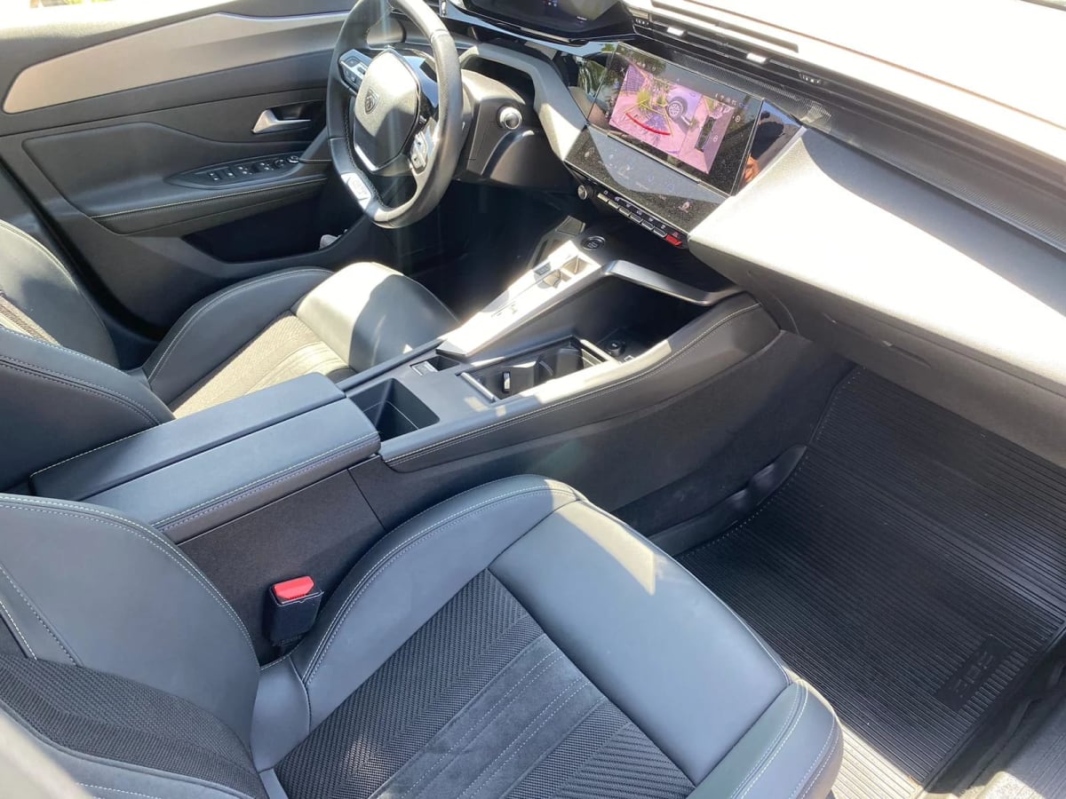 2023 Peugeot New 308 GT - Miniatura 10