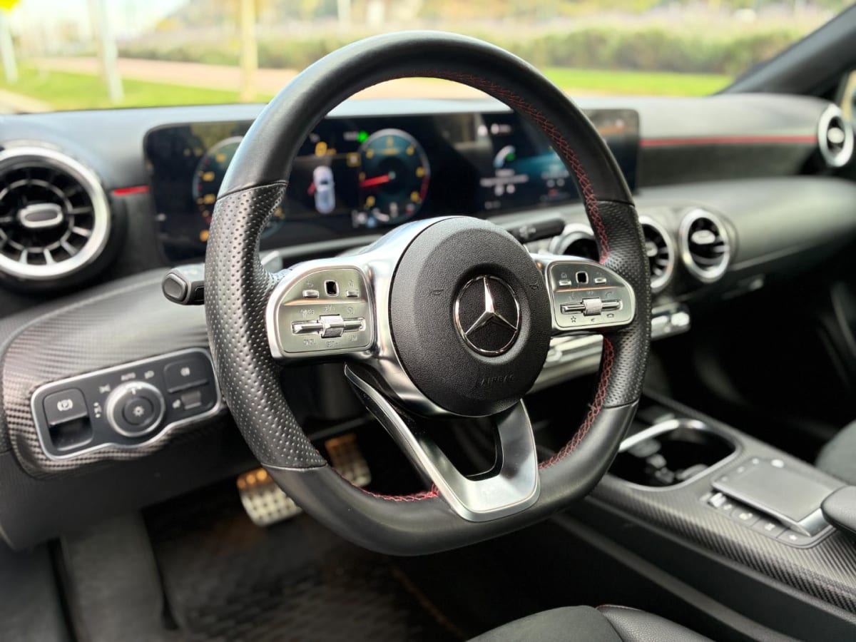 2021 Mercedes-Benz A200 D Blanco - Miniatura 10