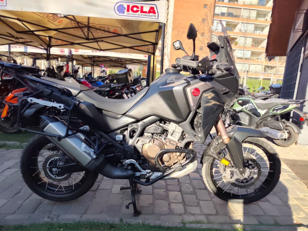 2022 Honda Africa Twin Twin - Miniatura 2