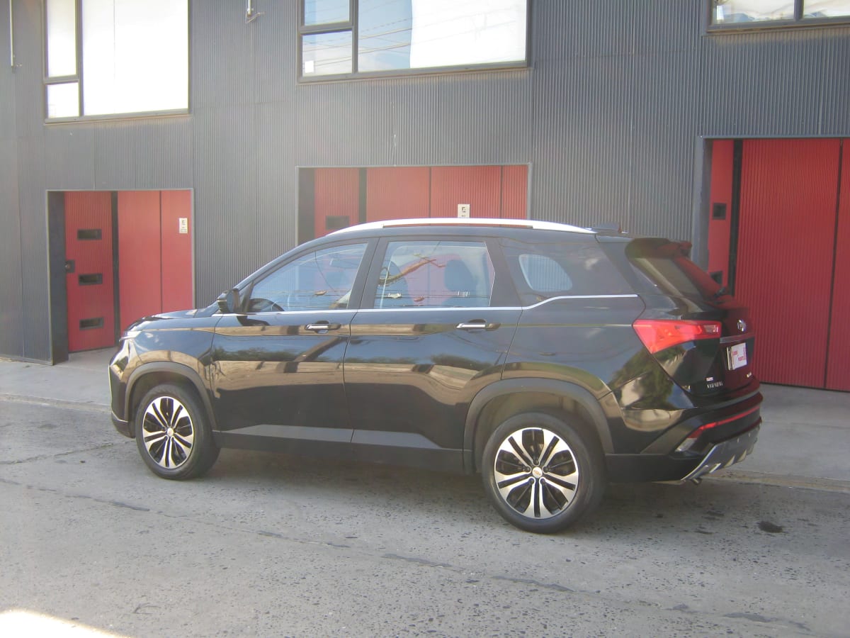 2022 Chevrolet Captiva Negro - Miniatura 4