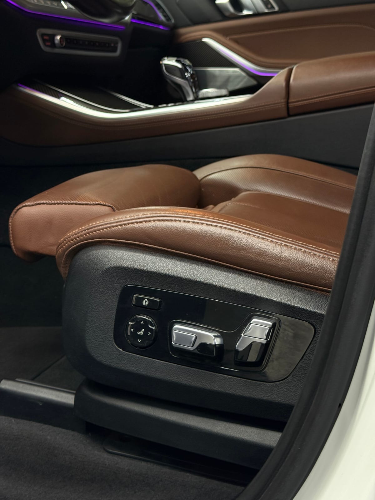 2023 BMW X5 M50i Blanco - Miniatura 8