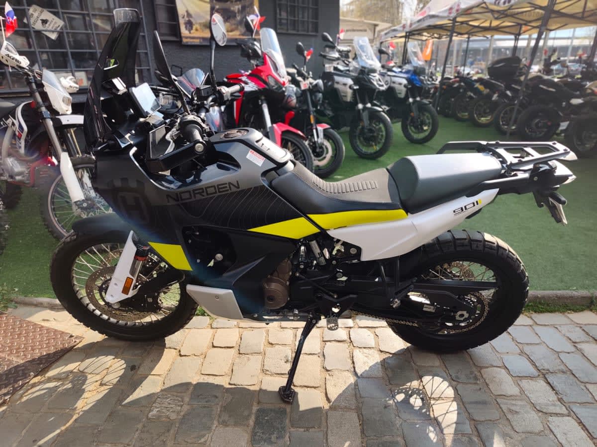 2022 Husqvarna Norden 901 901 - Miniatura 8