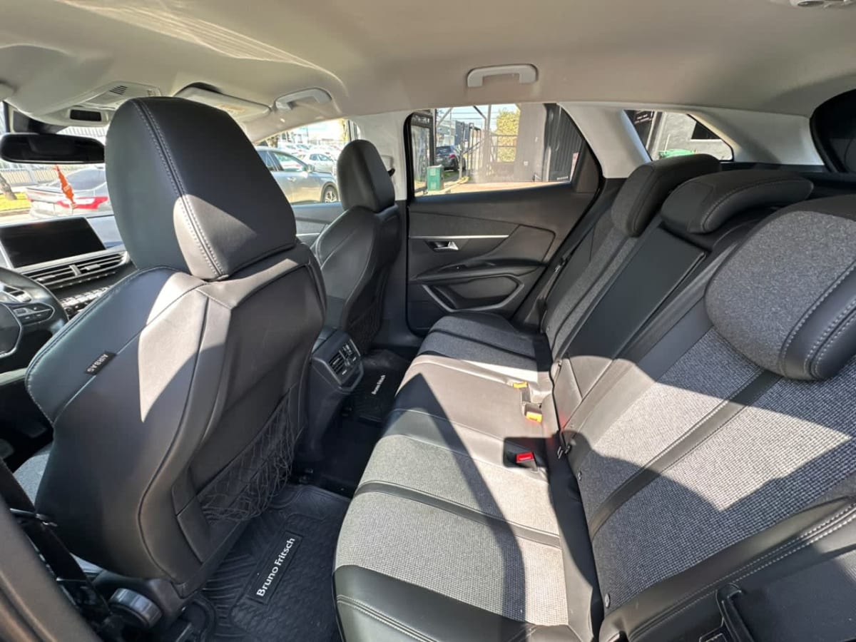 2018 PEUGEOT 3008 ALLURE LTD - Miniatura 8