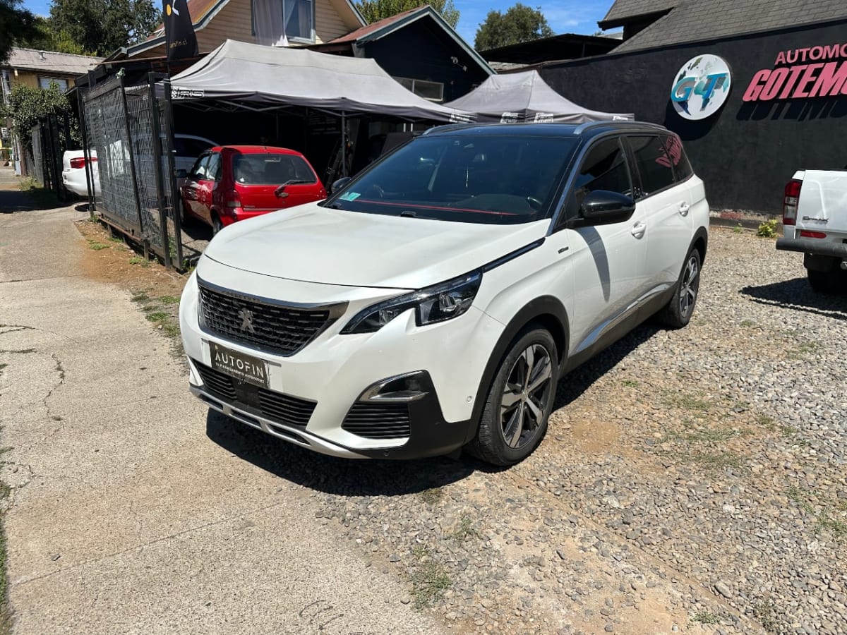 2018 Peugeot 5008 2.5I - Imagen 1