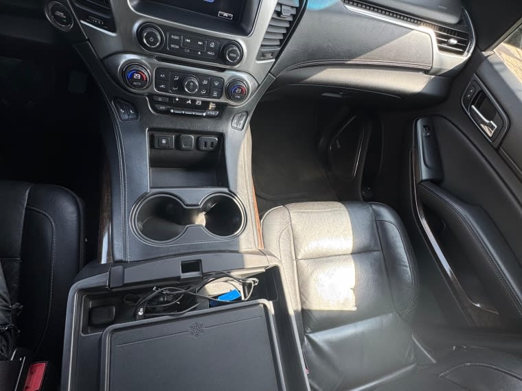 2016 Chevrolet TAHOE LT - Miniatura 4