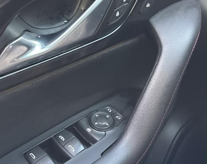 2022 Chevrolet BLAZER 4X4 - Miniatura 4