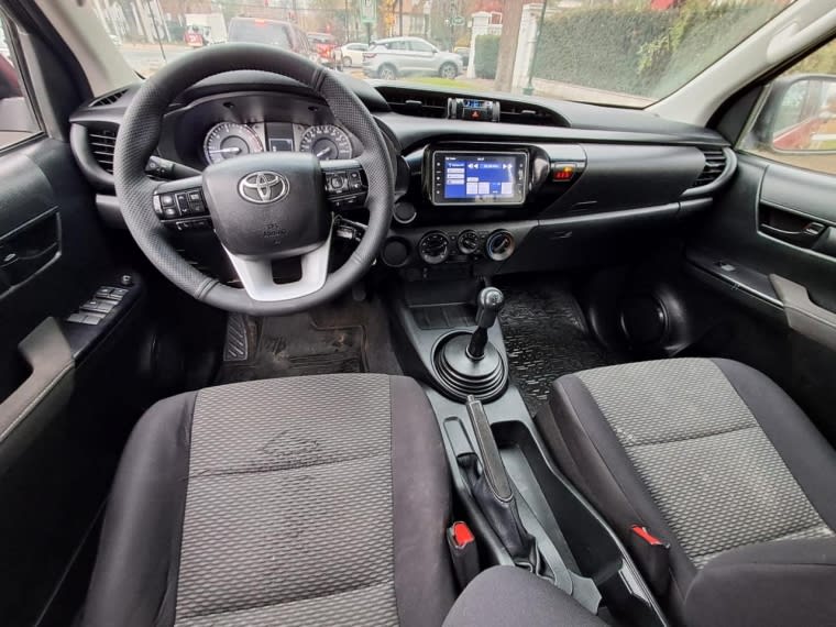 2023 TOYOTA HILUX DX - Miniatura 3