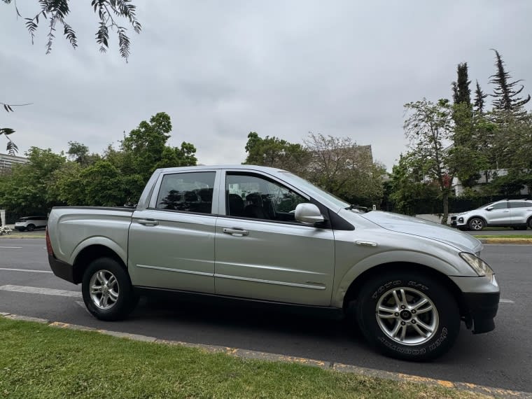 2009 SsangYong ACTYON SPORT 2.0 - Imagen 1