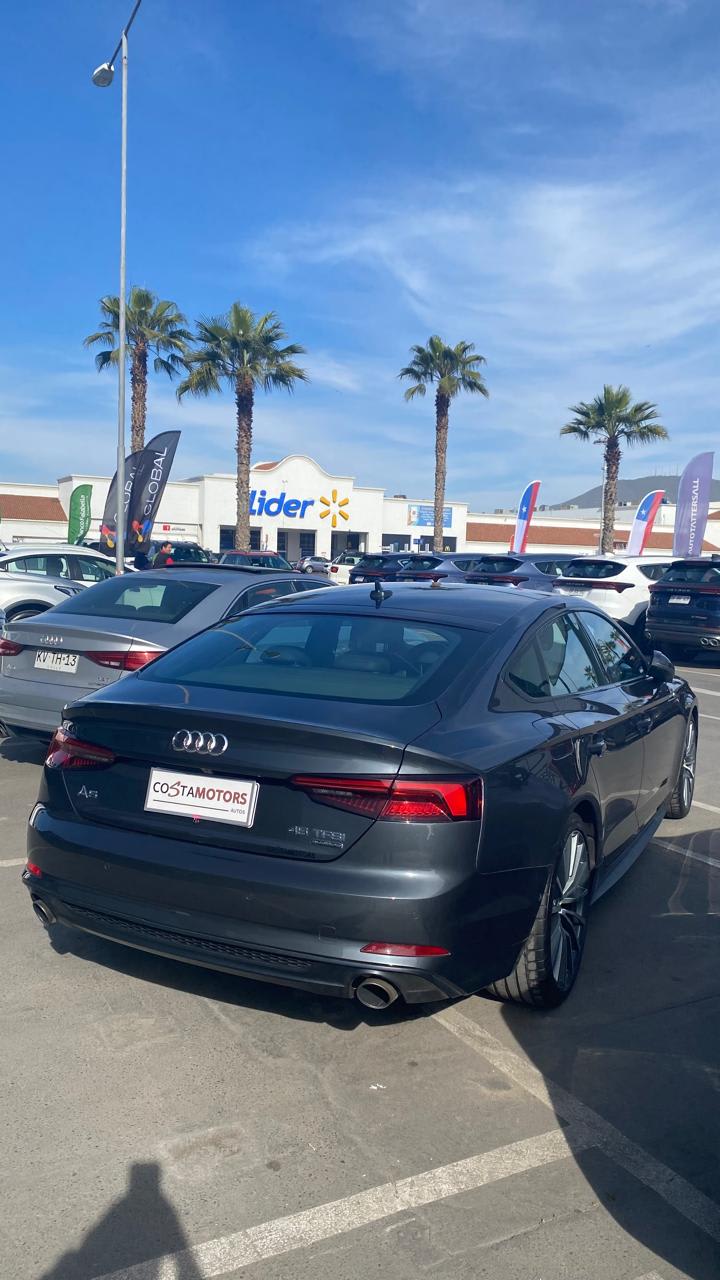 2026 Audi A5 QUATTRO Negro - Miniatura 3