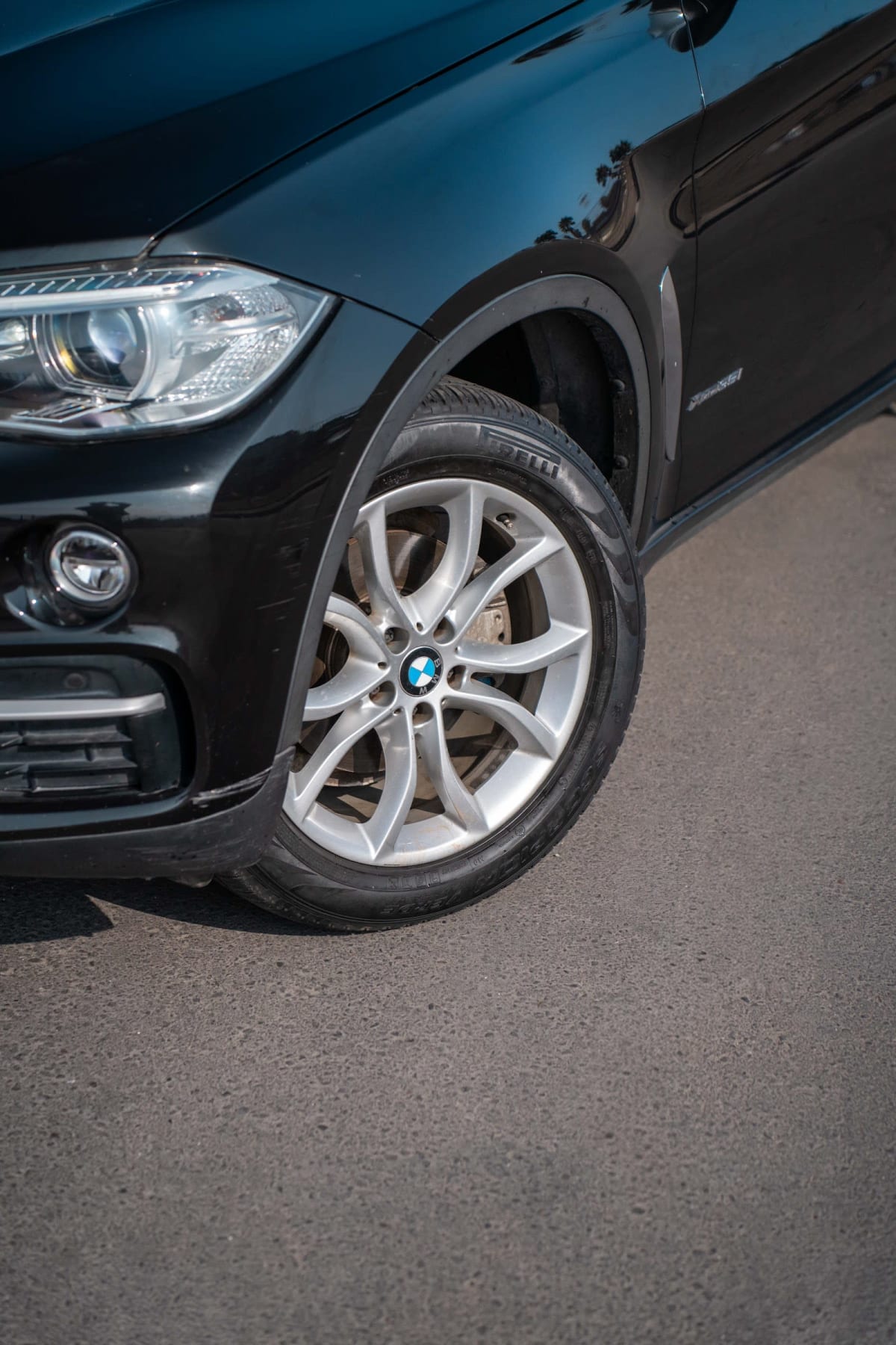 2019 BMW X6 xDrive35i Negro - Miniatura 2