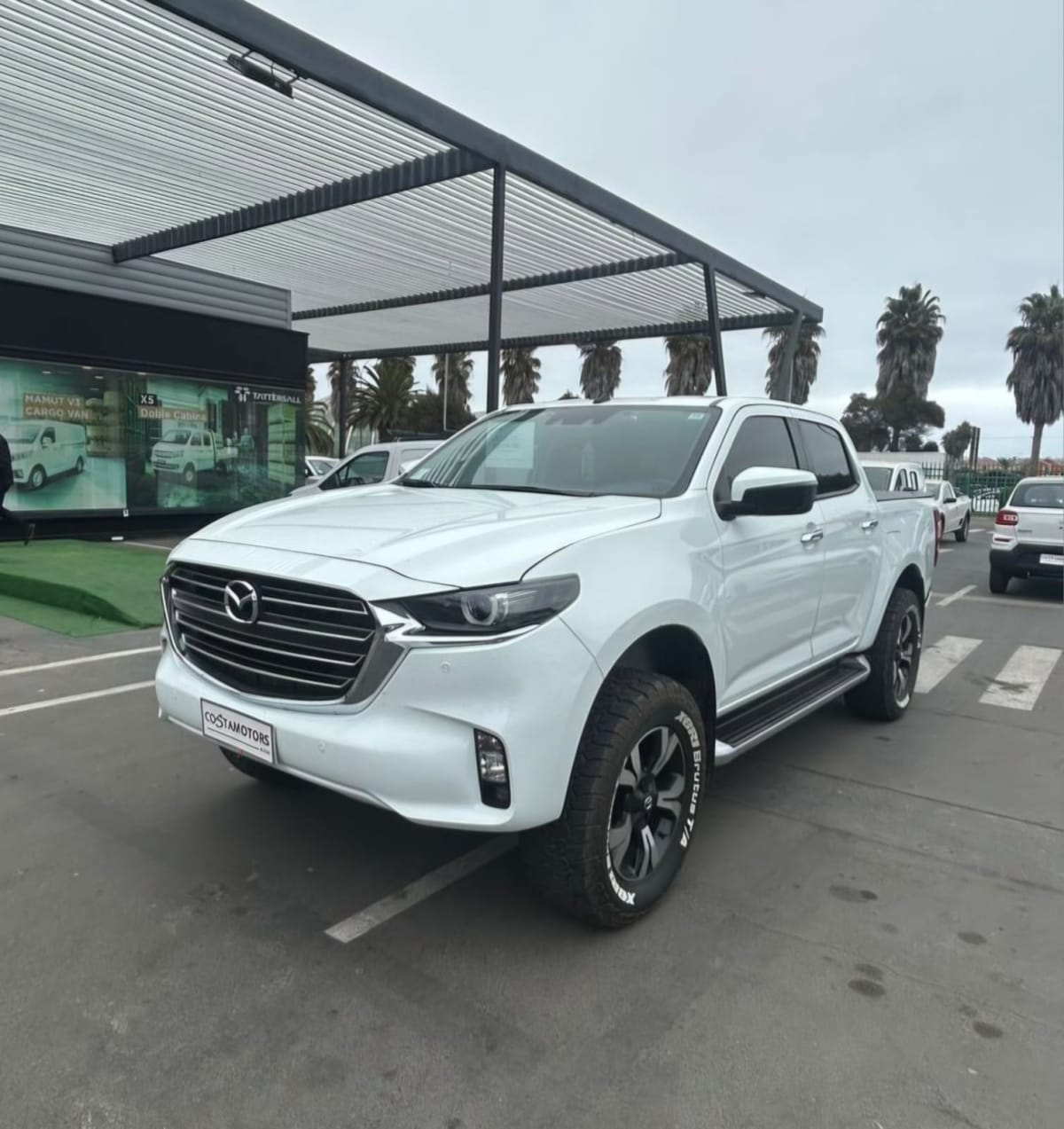 2022 Mazda BT 50 Blanco - Miniatura 3