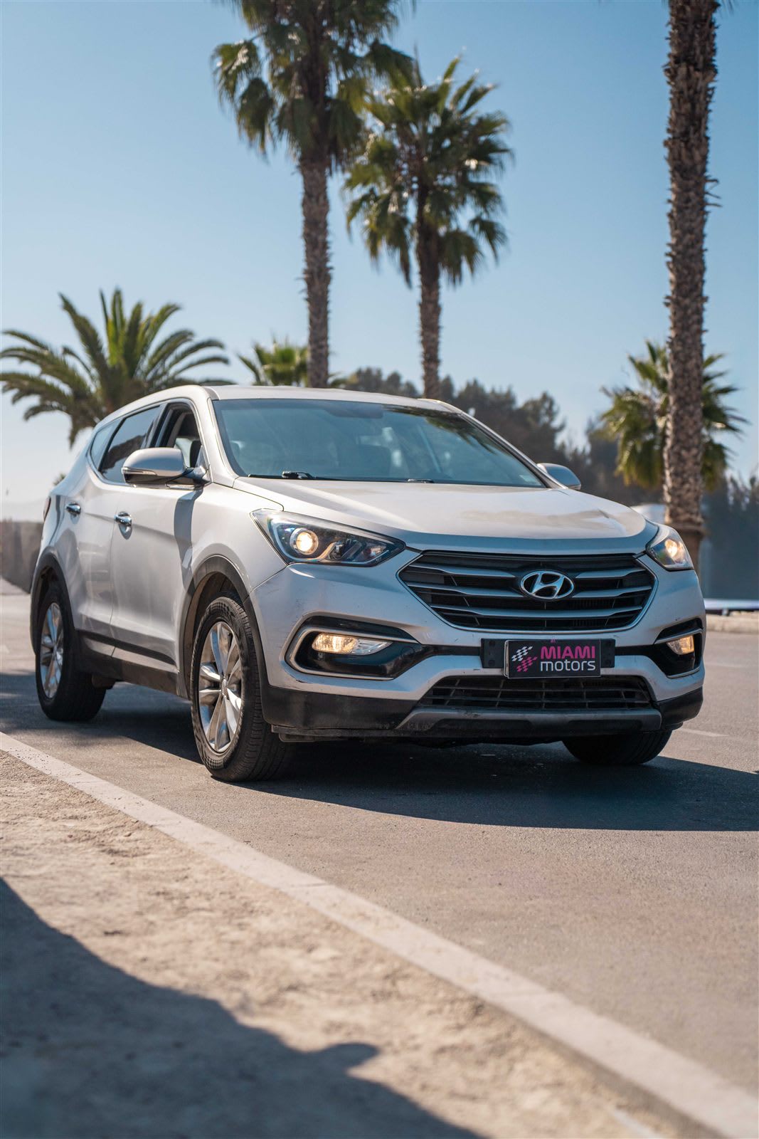 2022 Hyundai Santa Fe Plata - Imagen 1