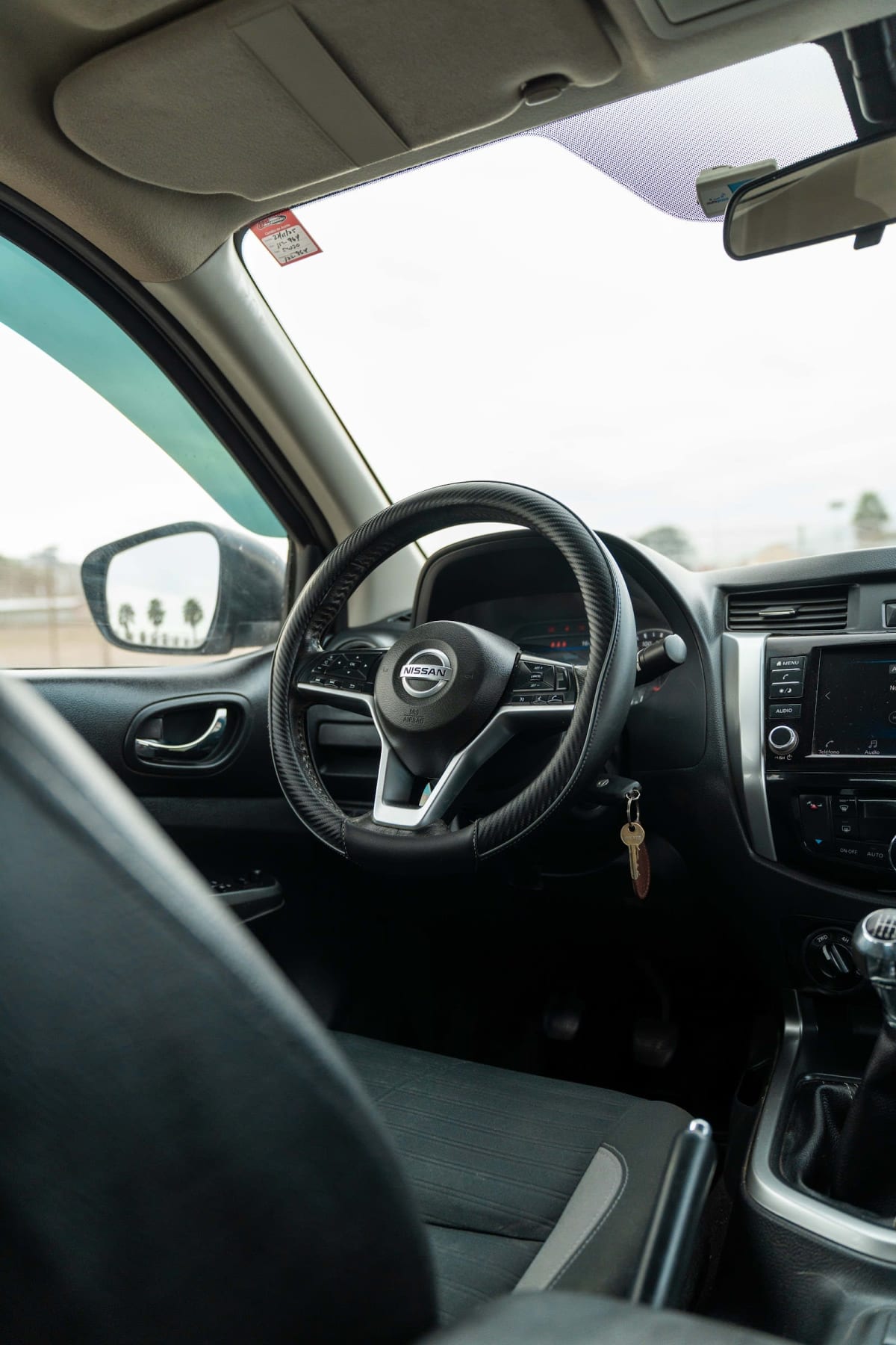 2022 Nissan Navara SE Gris - Miniatura 6