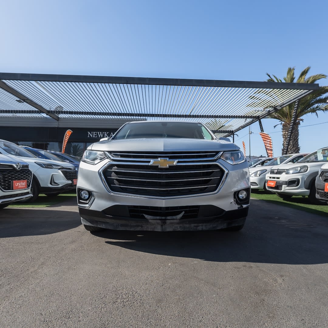 2022 Chevrolet Traverse 3.6 Gris - Miniatura 6