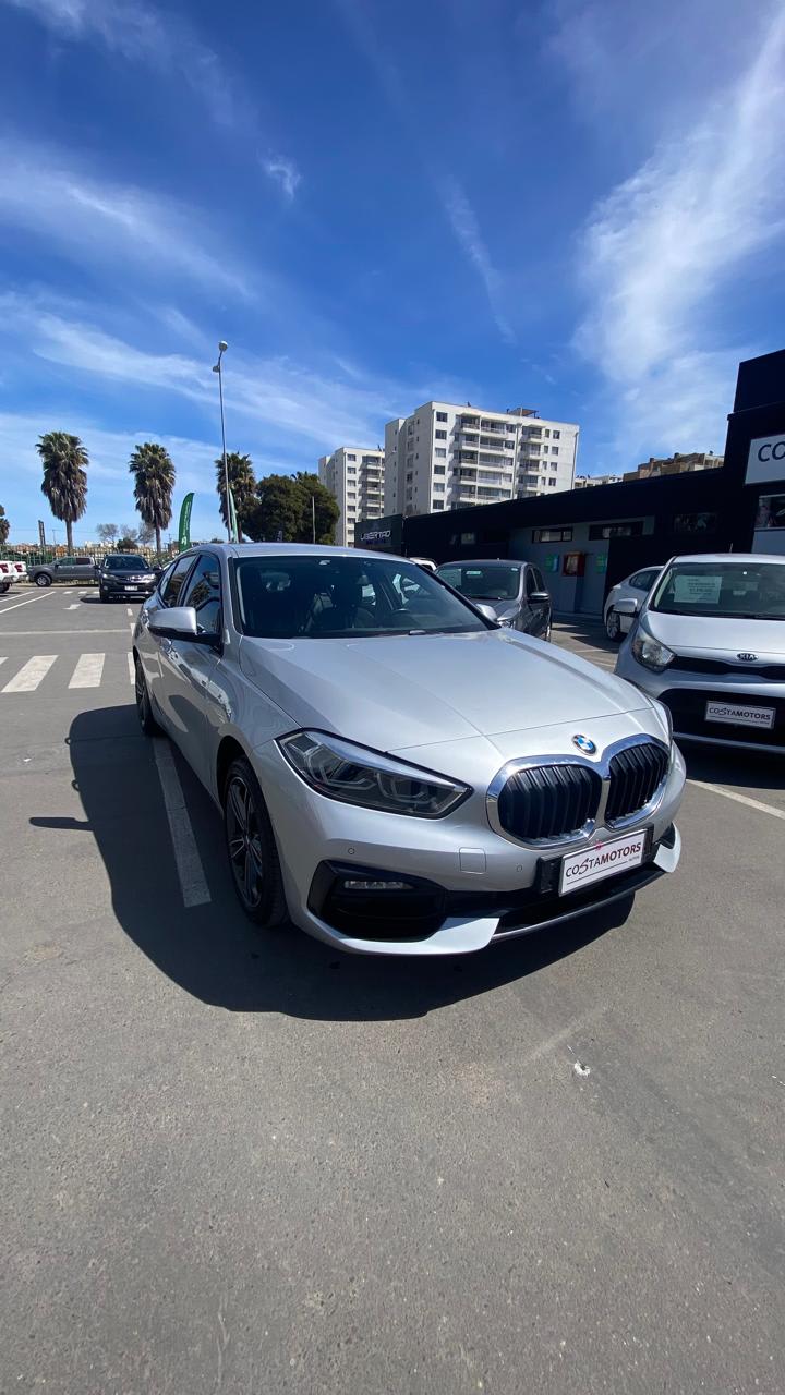 2026 BMW 118i Gris - Imagen 1