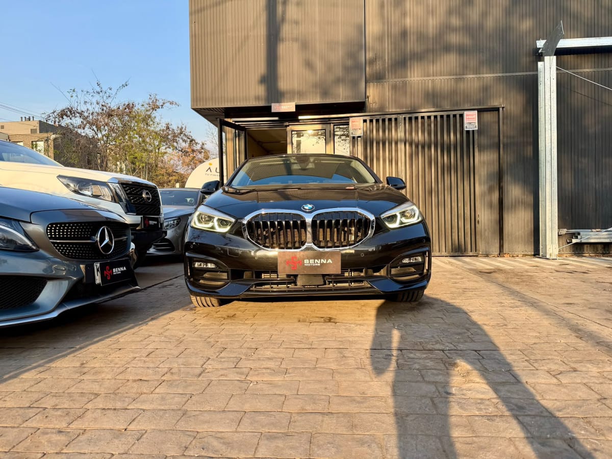 2021 BMW 118i Diesel - Miniatura 2