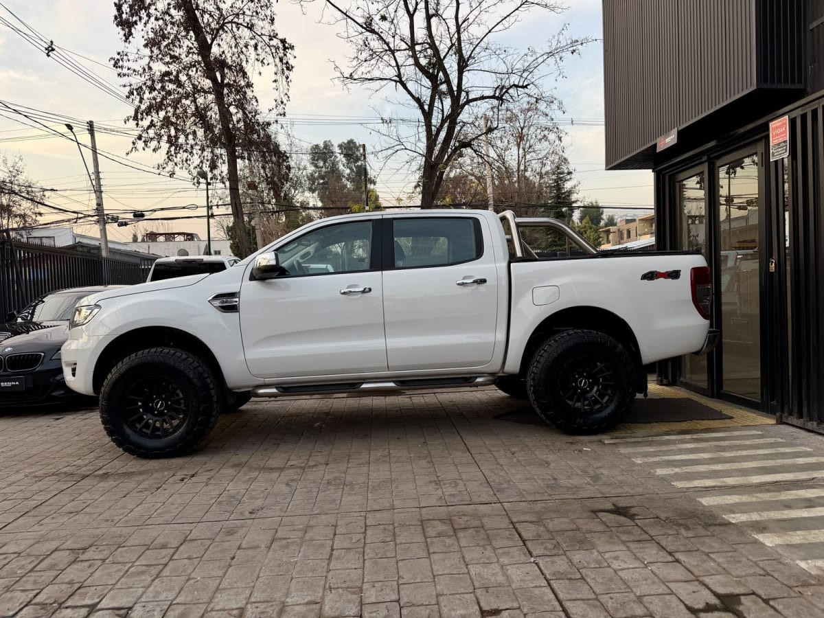 2023 Ford Ranger XLT - Miniatura 8