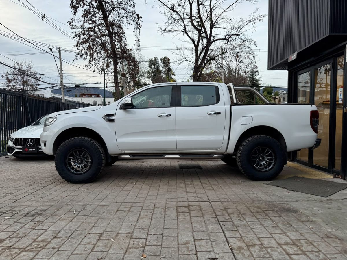 2023 Ford Ranger XLT - Miniatura 4