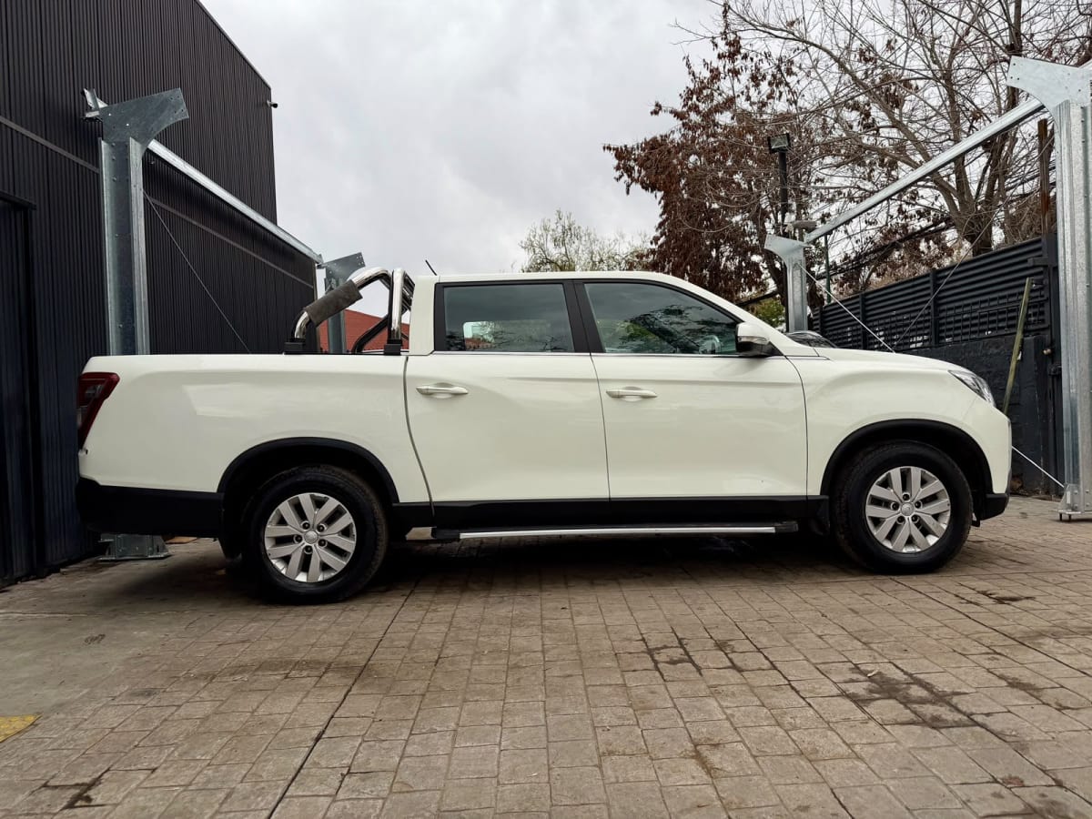 2024 SsangYong Yong Grand - Miniatura 4
