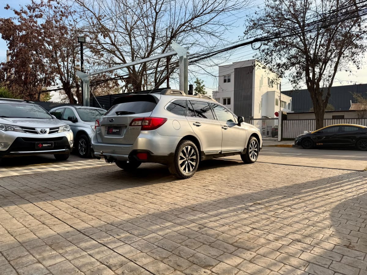 2017 Subaru Outback Limited - Miniatura 5