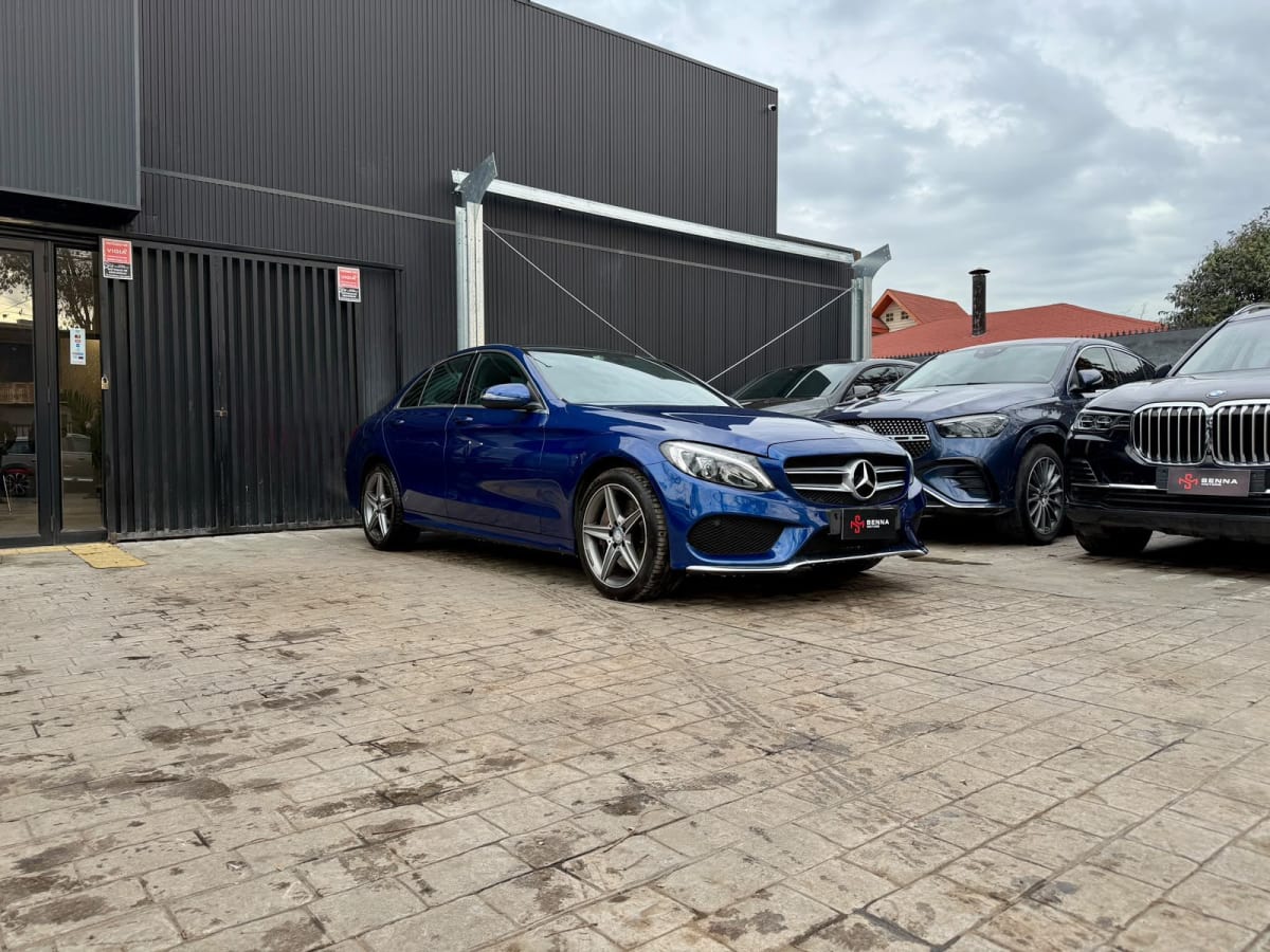 2016 Mercedes-Benz C250 - Miniatura 3