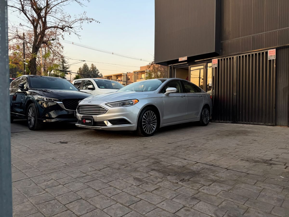 2018 Ford Fusion SE - Imagen 1