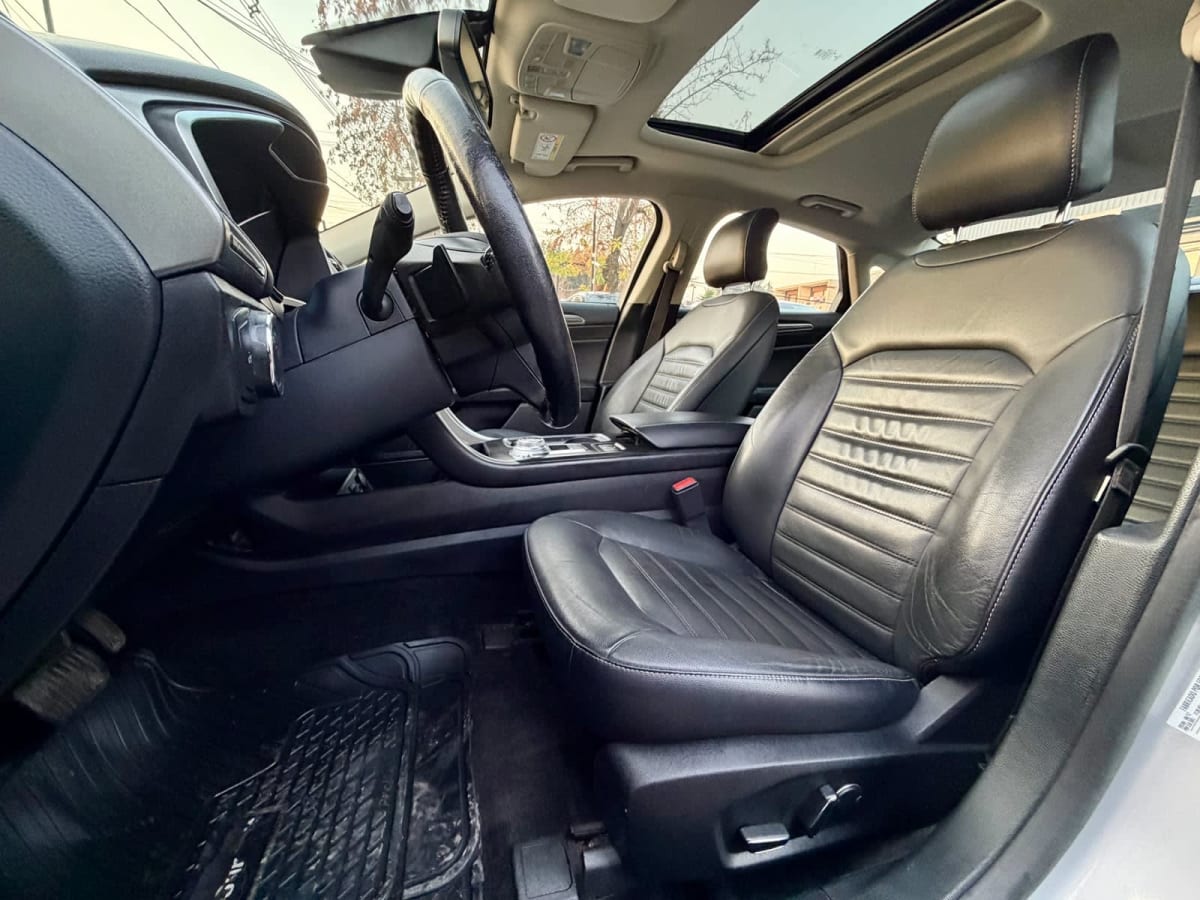 2018 Ford Fusion SE - Miniatura 9