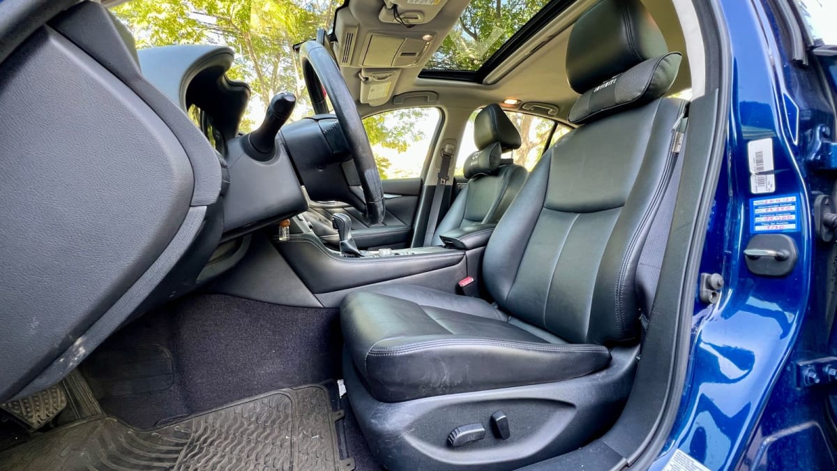 2017 Infiniti Q50 - Miniatura 10