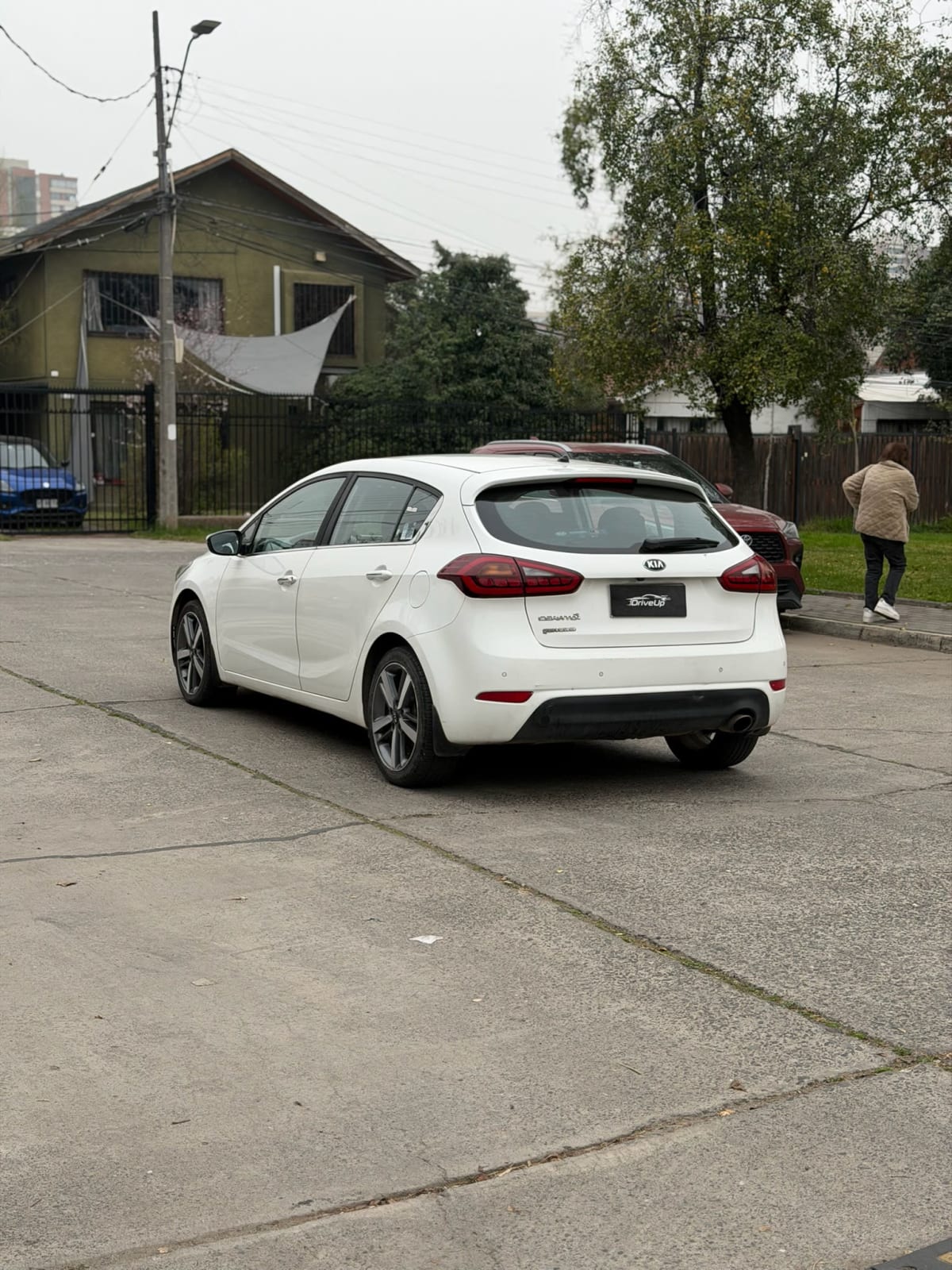 2017 KIA Cerato - Miniatura 3