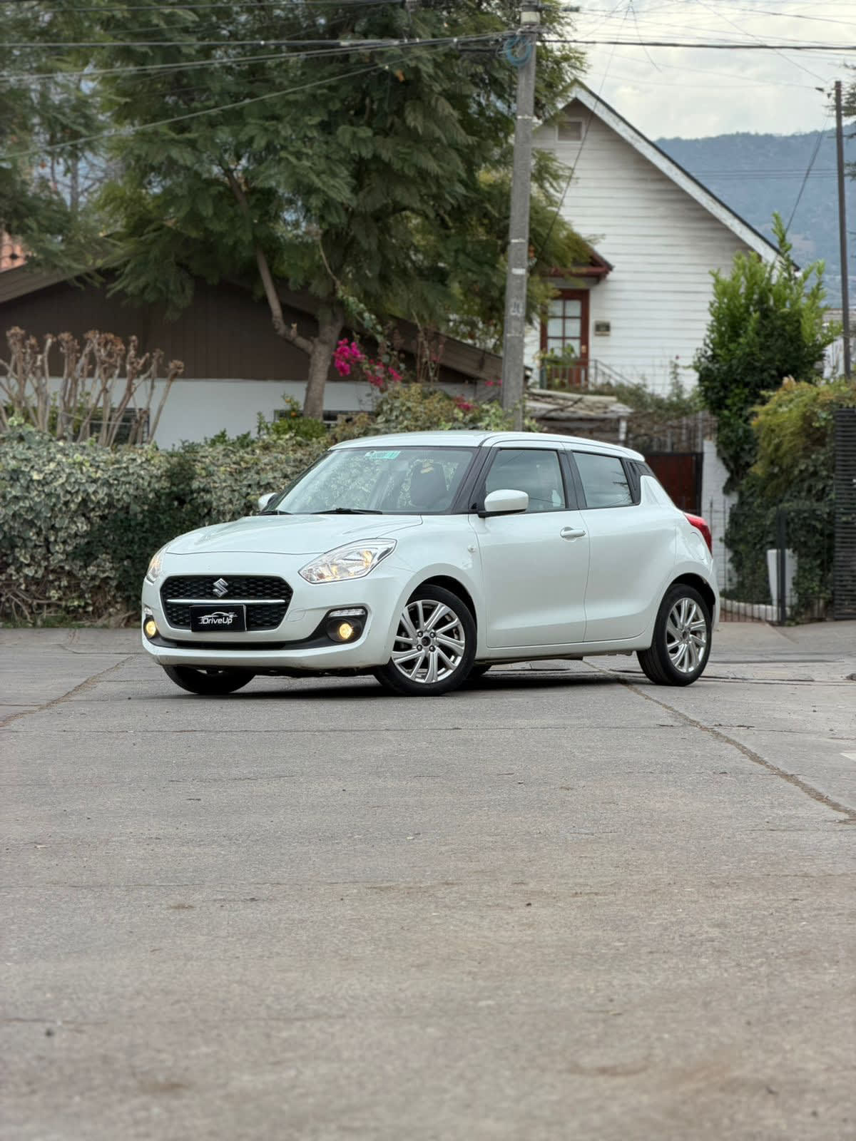 2022 Suzuki Swift Híbrido - Imagen 1