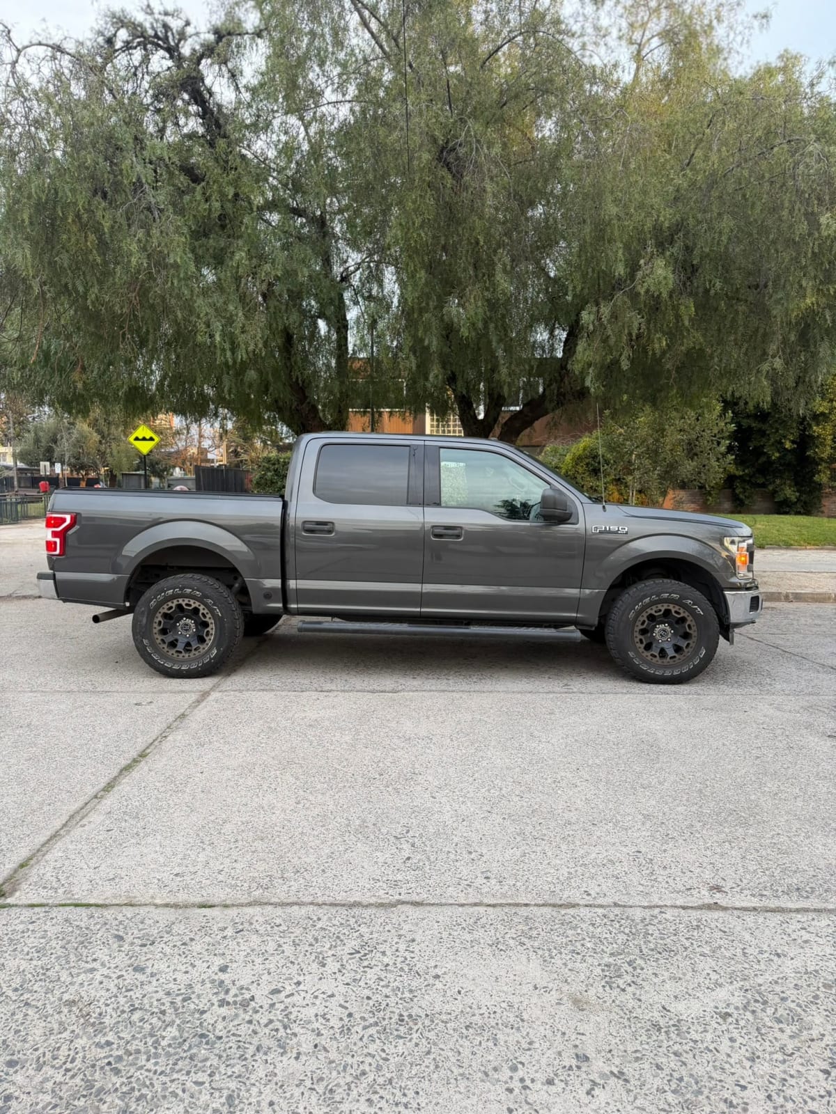 2019 Ford F-150 XLT - Miniatura 6