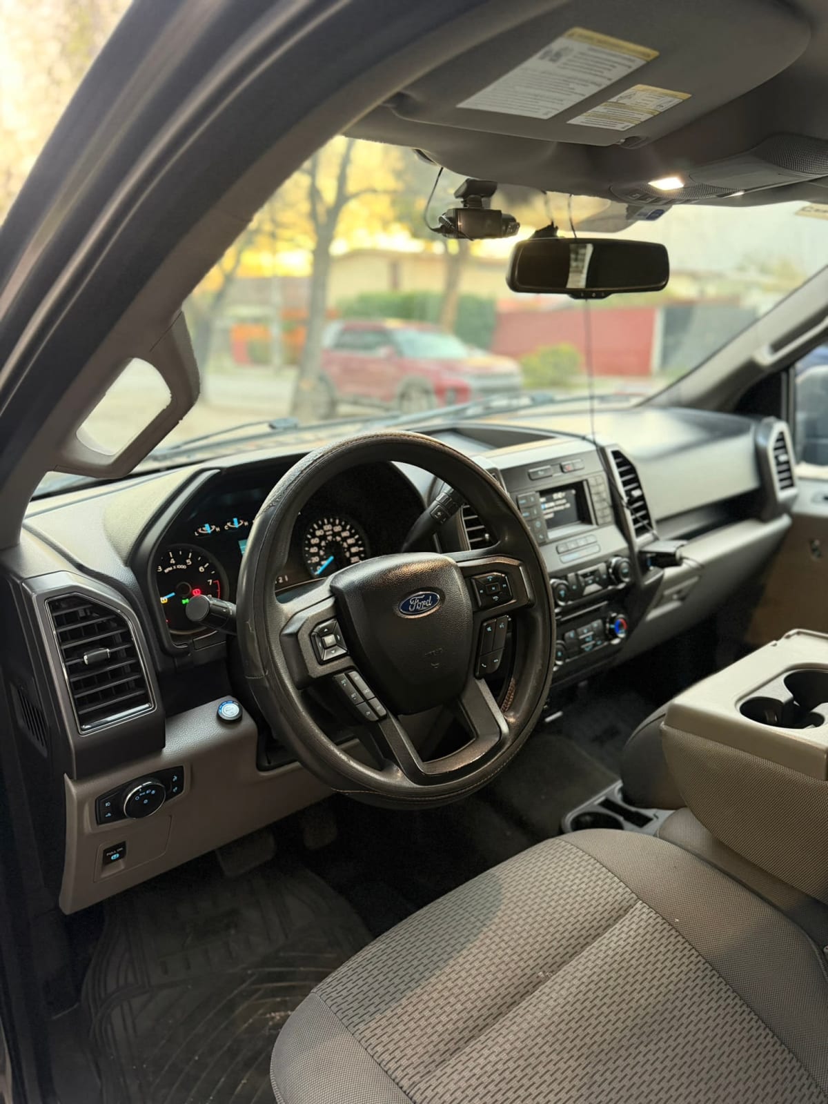 2019 Ford F-150 XLT - Miniatura 9