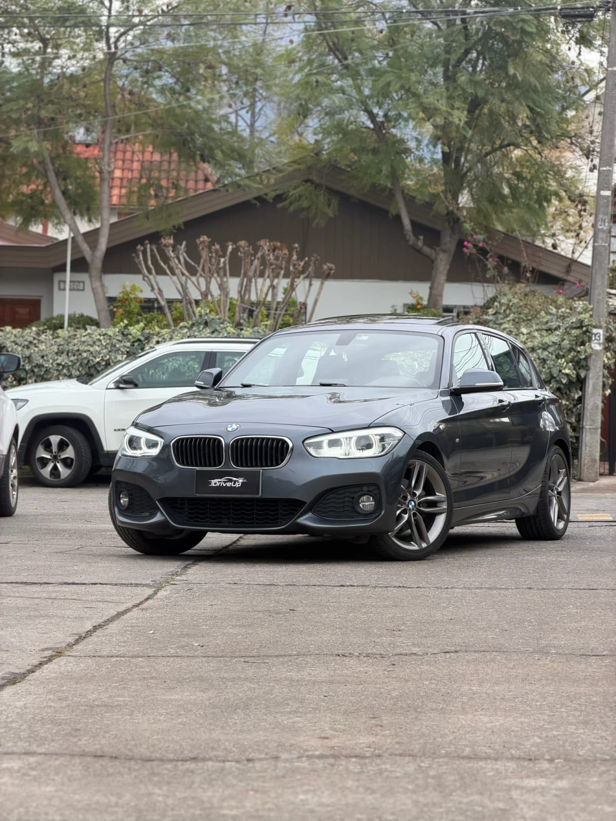 2019 BMW 120I 2.0T - Imagen 1