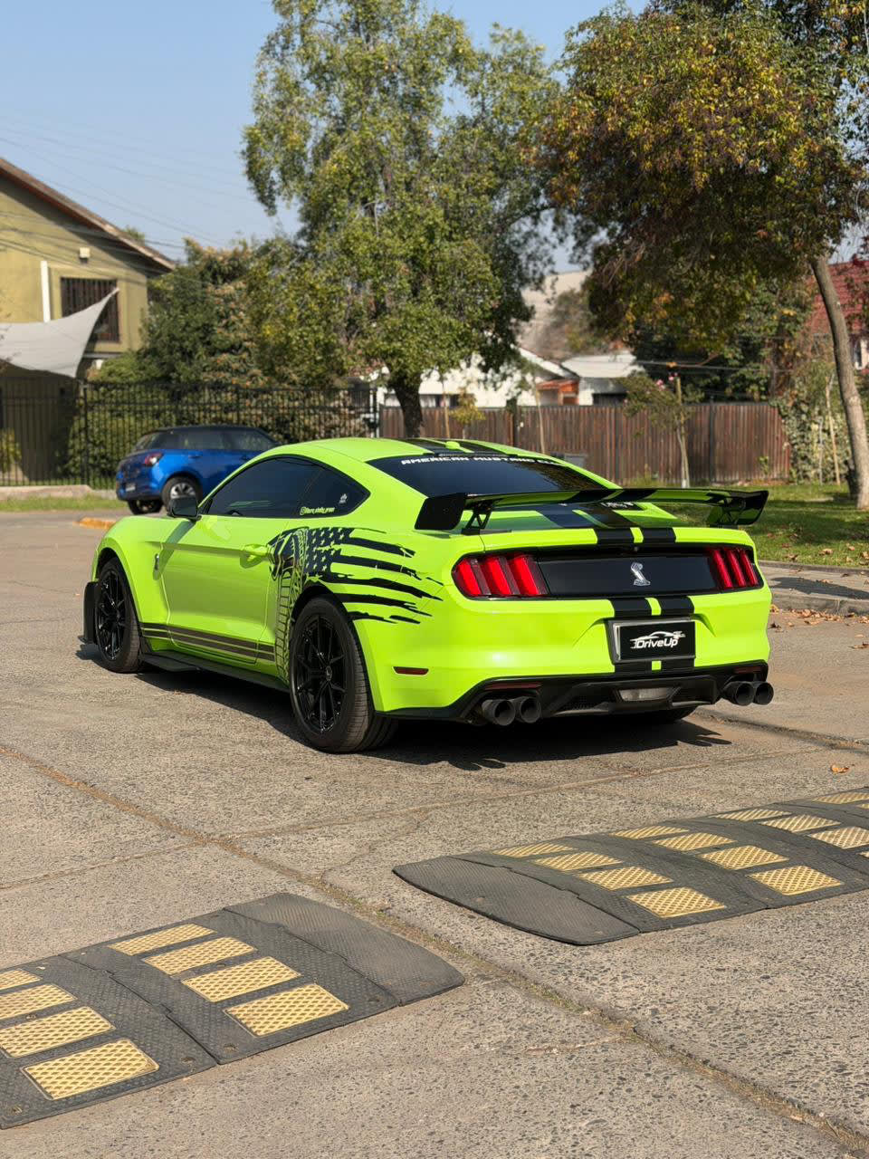 2018 Ford Mustang GT - Miniatura 3