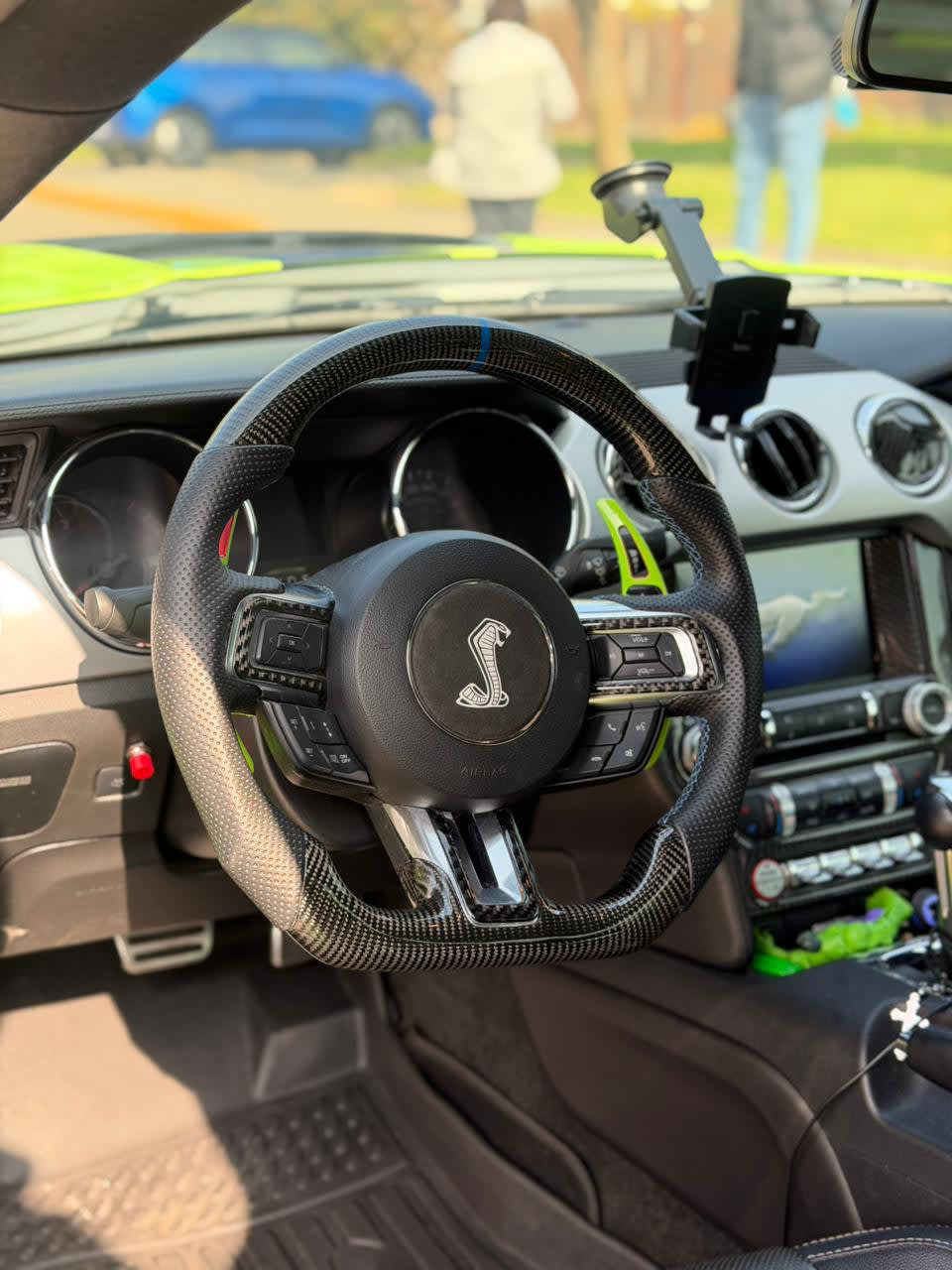 2018 Ford Mustang GT - Miniatura 10