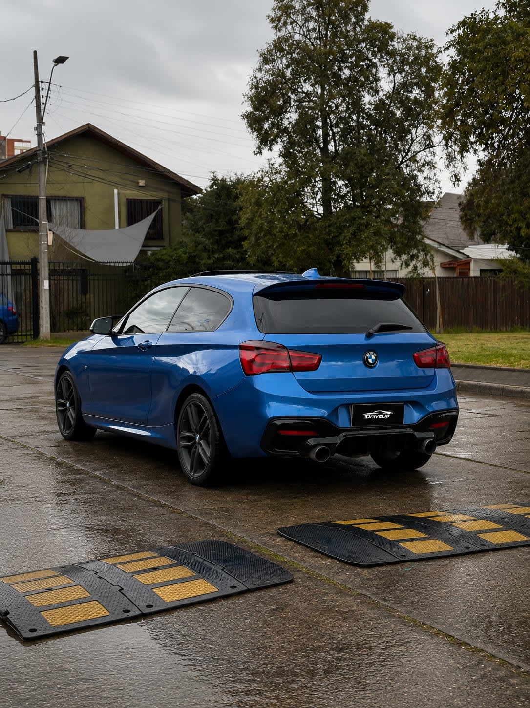 2019 BMW 120I - Miniatura 2