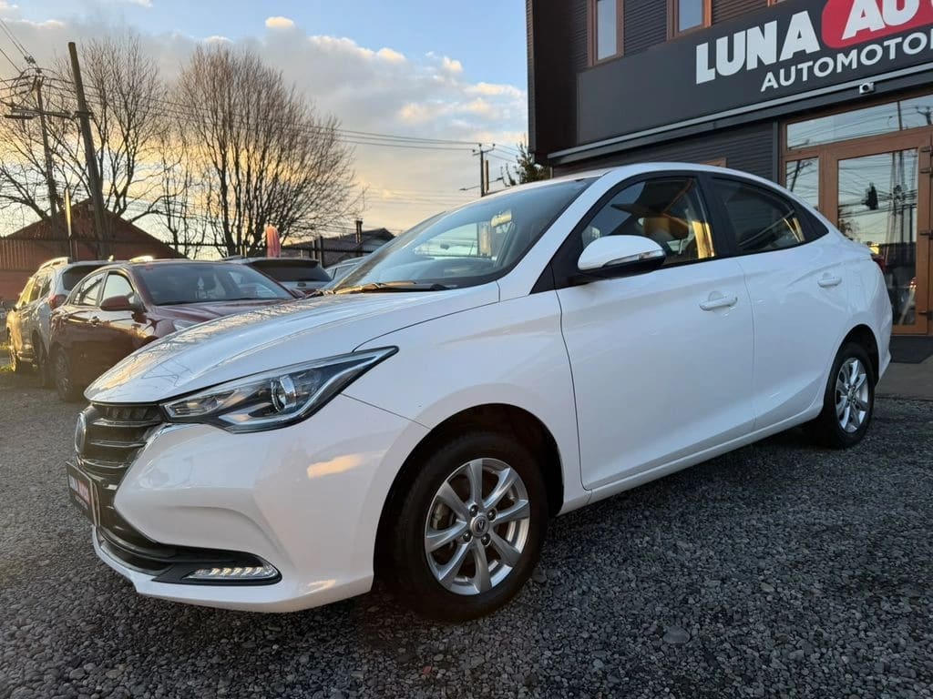 2023 Changan ALSVIN 1.4 - Imagen 1