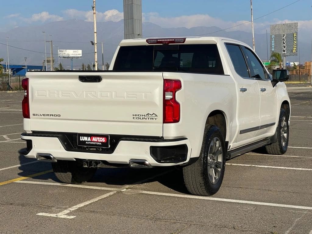 2023 Chevrolet SILVERADO 4x4 - Miniatura 6