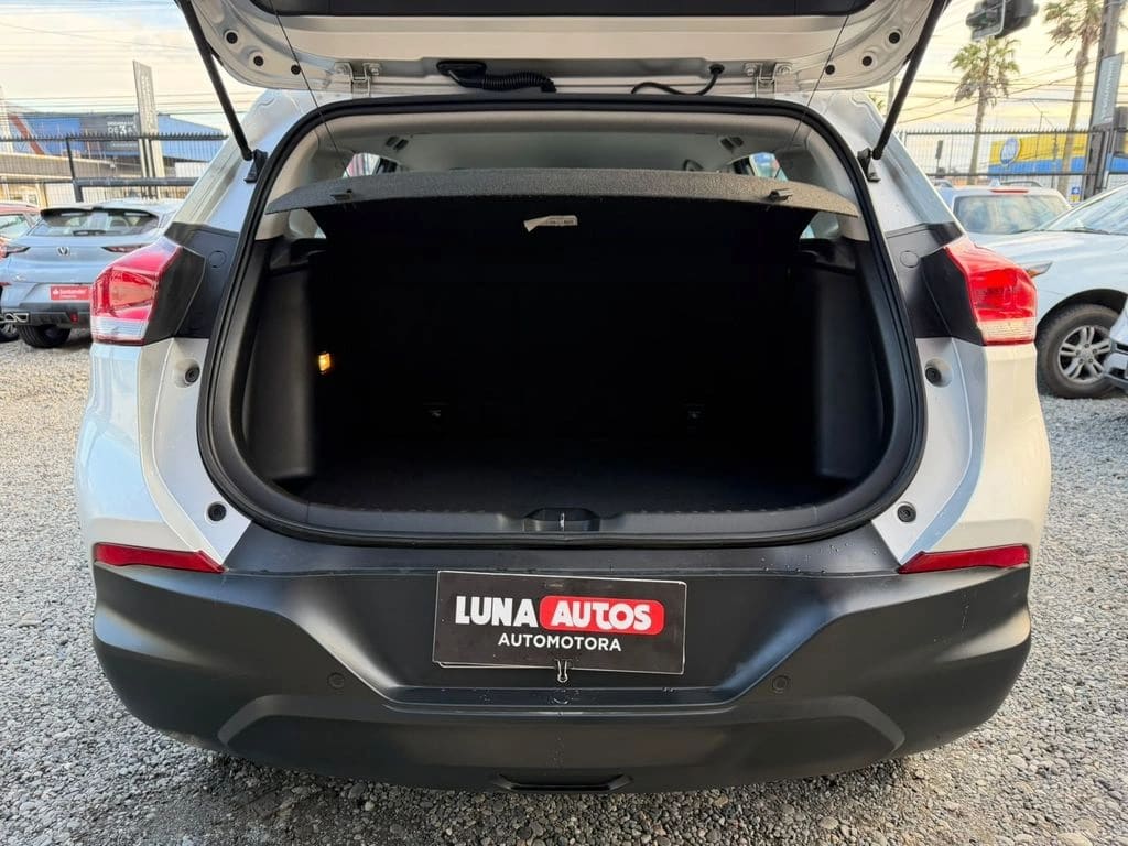 2022 Chevrolet Tracker 1.2T - Miniatura 7