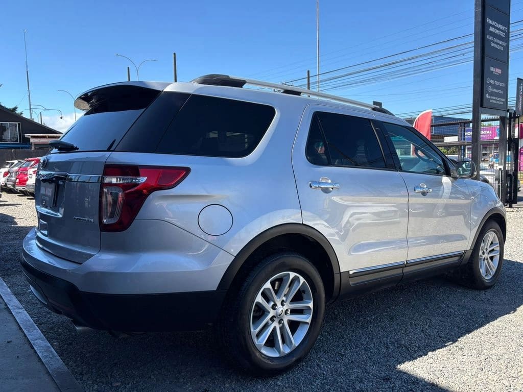 2014 Ford Explorer 3.5 - Miniatura 3