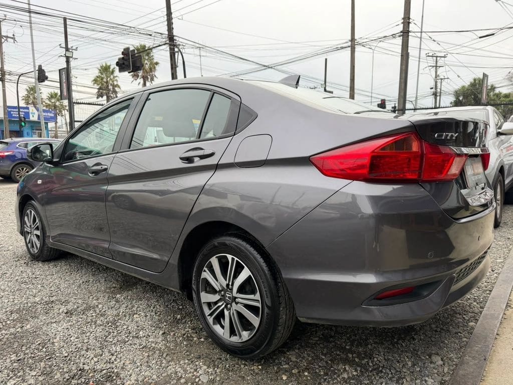 2018 Honda City AT - Miniatura 7